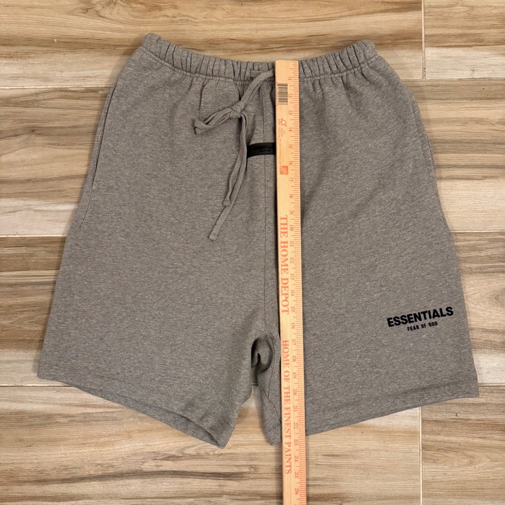 Fear of God Essentials Sweat Shorts Heather Grey Logo XL Mens - Picture 6 of 7